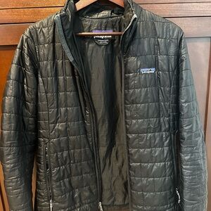 Black Women’s Patagonia Nano Puffer Small